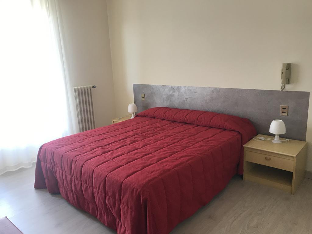Albergo Bar Ristorante Alla Rama 말세진느 외부 사진